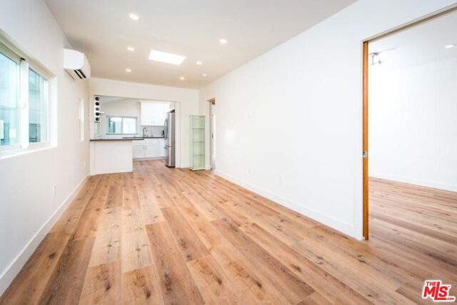 2341 Beach Avenue Venice, CA 90291 - Photo 7 of 17