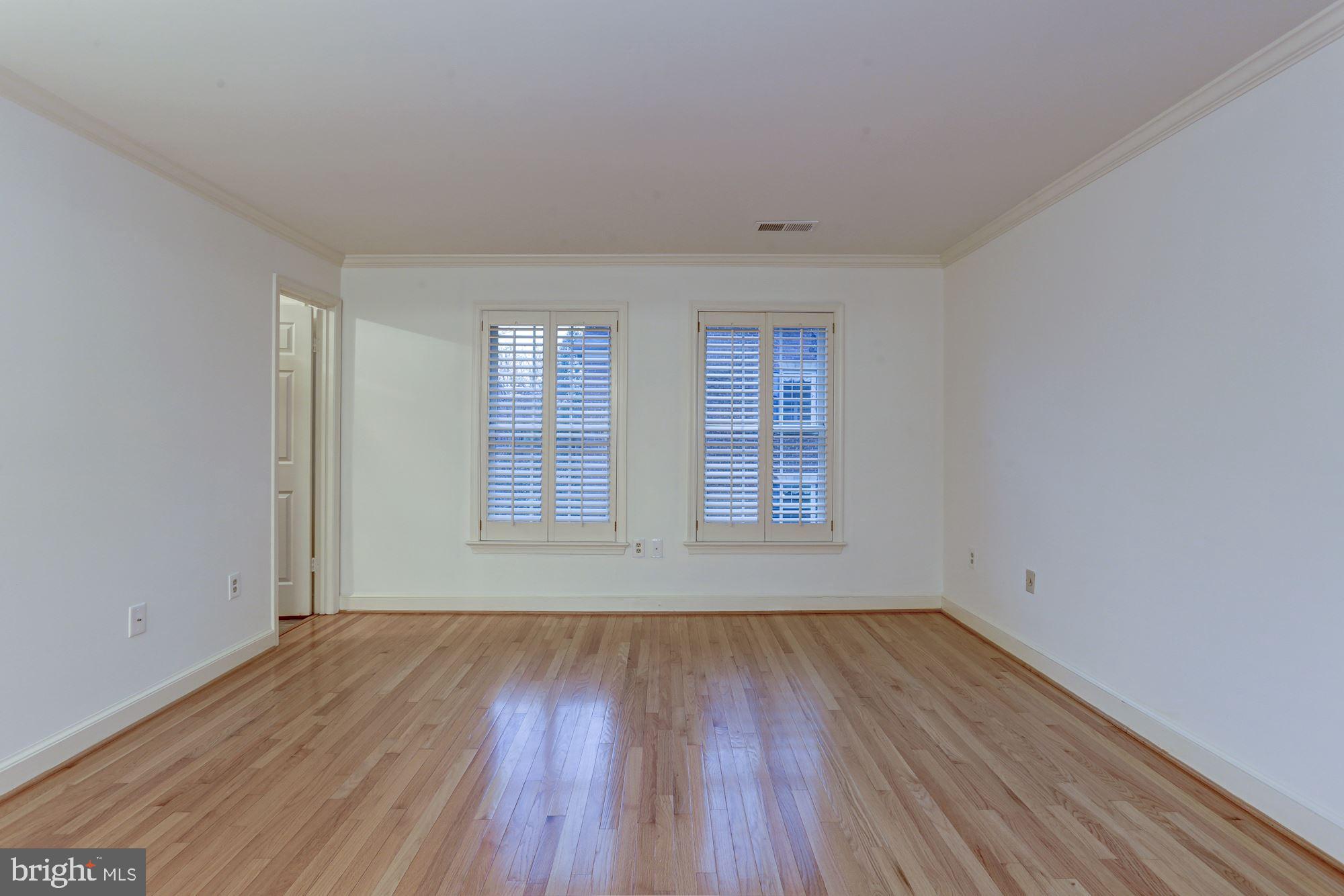 3745 Winfield Lane Northwest Washington, DC 20007 - Photo 10 of 32