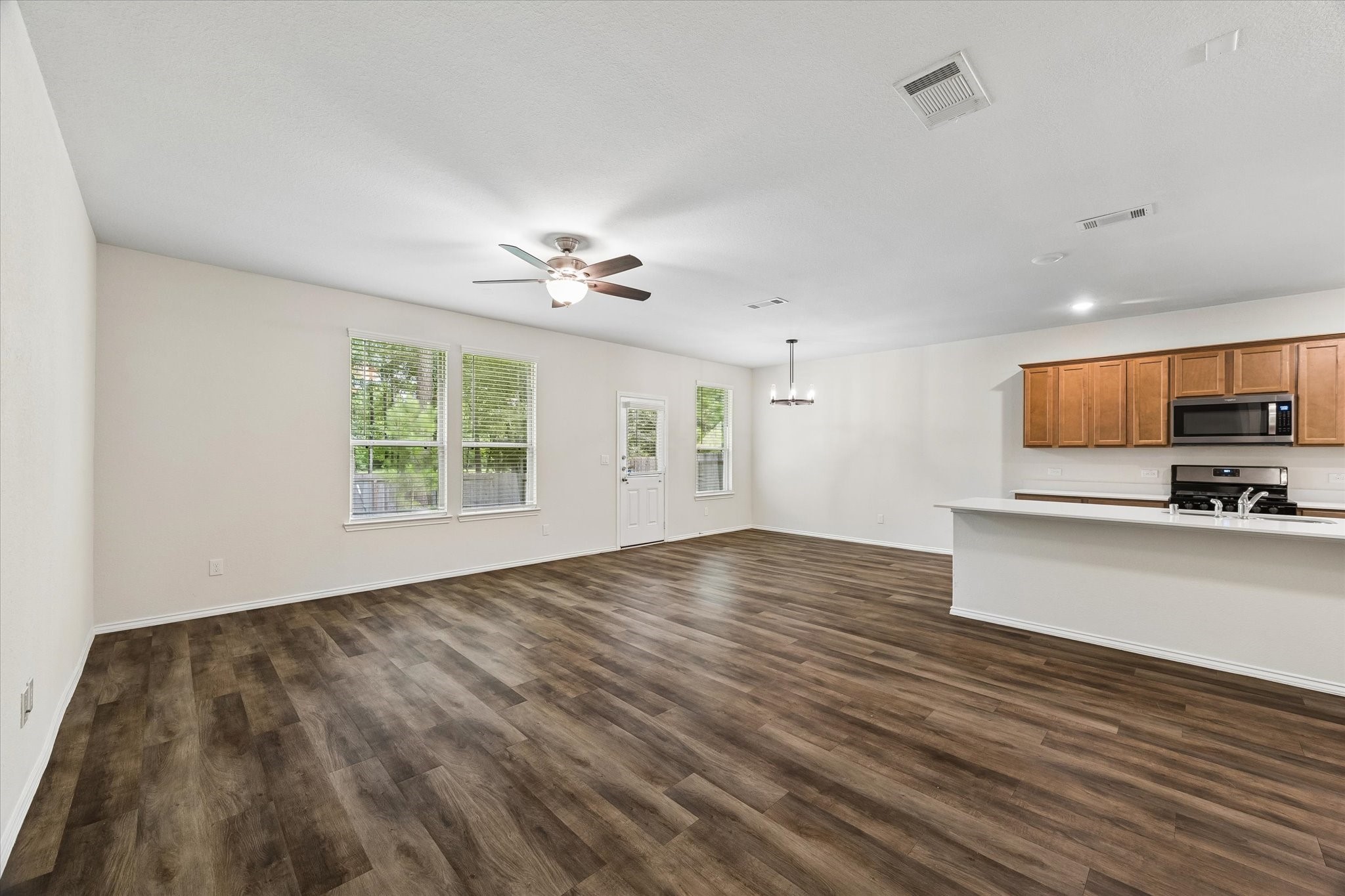 4050 Timber Sapp Drive Conroe, TX 77304 - Photo 7 of 20