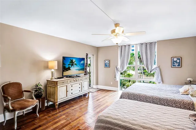 $8,000 | 1212 Benjamin Franklin Drive, Unit 303, Sarasota, FL 34236