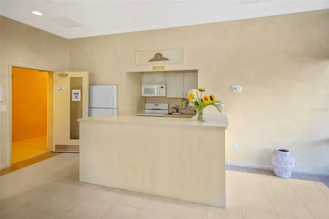 $8,000 | 1212 Benjamin Franklin Drive, Unit 303, Sarasota, FL 34236