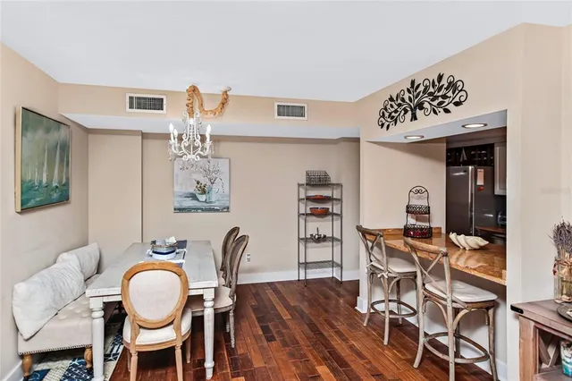 $8,000 | 1212 Benjamin Franklin Drive, Unit 303, Sarasota, FL 34236