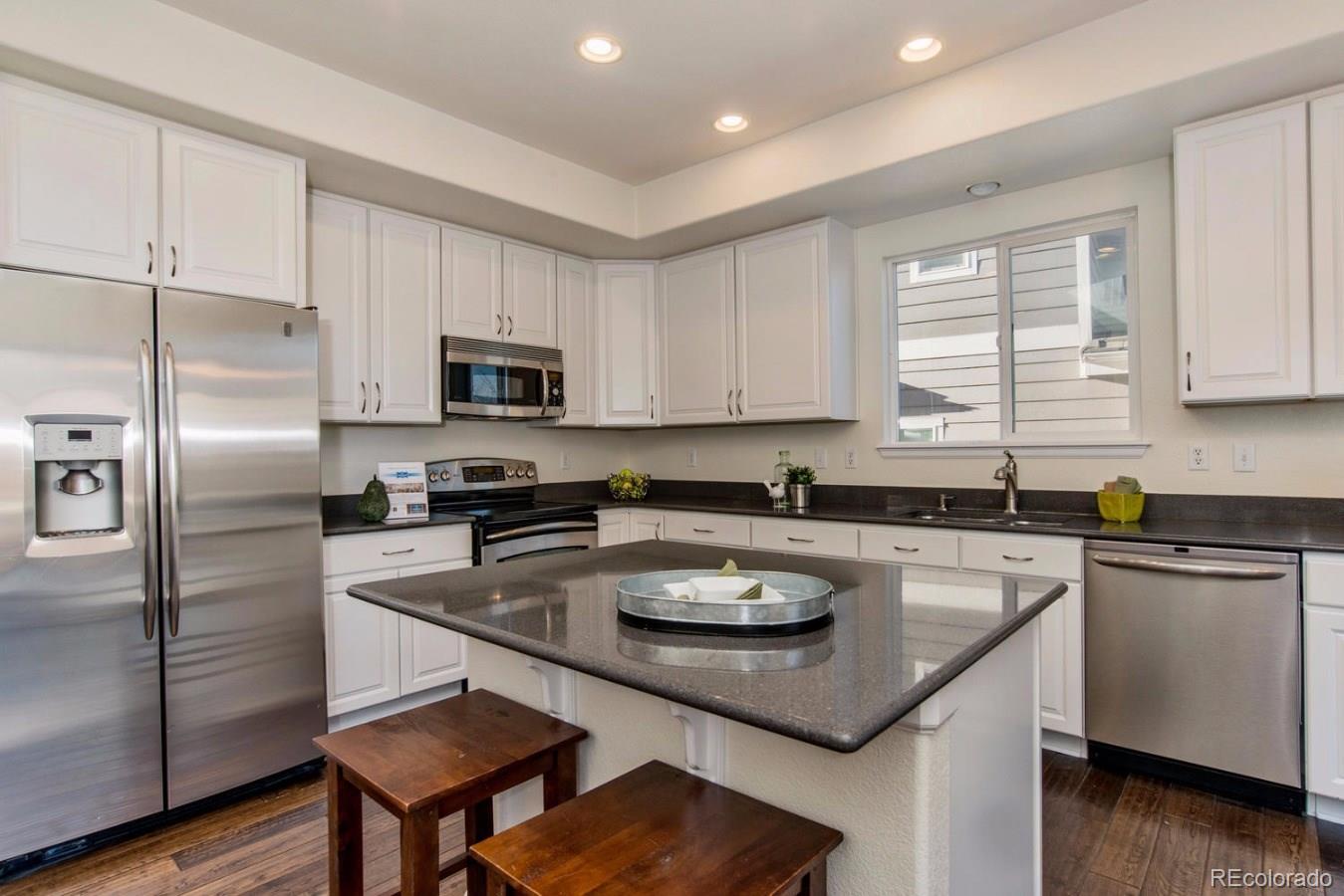 10936 Ashurst Lane Highlands Ranch, CO 80130 - Photo 5 of 24 Gallery Image 5