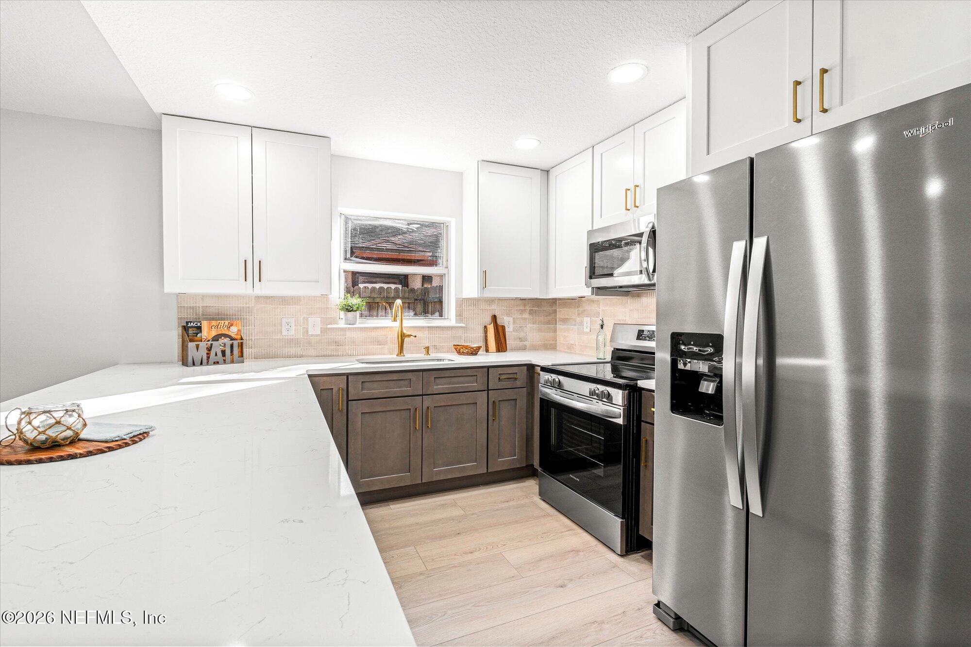 751 Camelia Street Atlantic Beach, FL 32233 - Photo 6 of 28 15-751 Camelia St-15