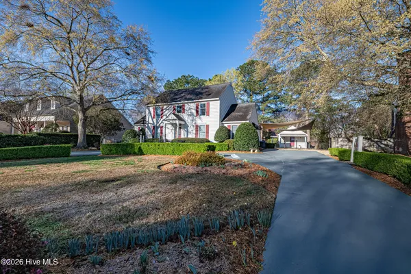 $575,000 | 3404 Wyneston Road, Greenville, NC 27858