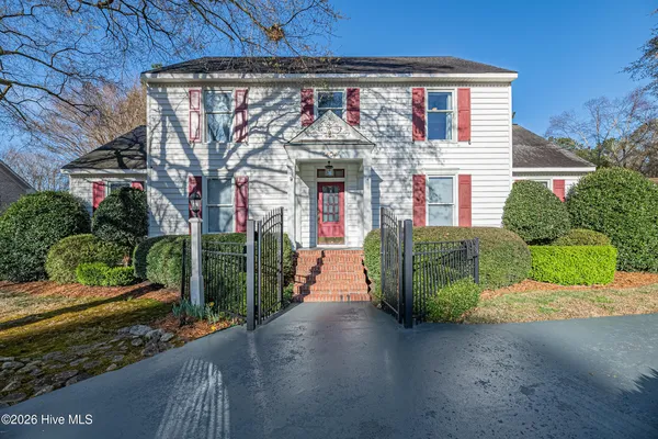$575,000 | 3404 Wyneston Road, Greenville, NC 27858