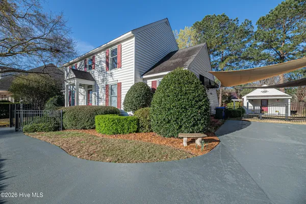 $575,000 | 3404 Wyneston Road, Greenville, NC 27858