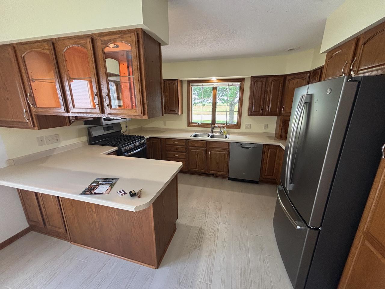 806 28th Avenue Southwest Willmar, MN 56201 - Photo 8 of 22