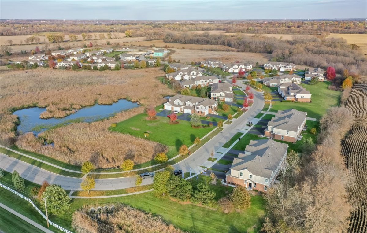 1218 Draper Road McHenry, IL 60050 - Photo 22 of 30 an aerial view of a residential houses with outdoor space and ocean view