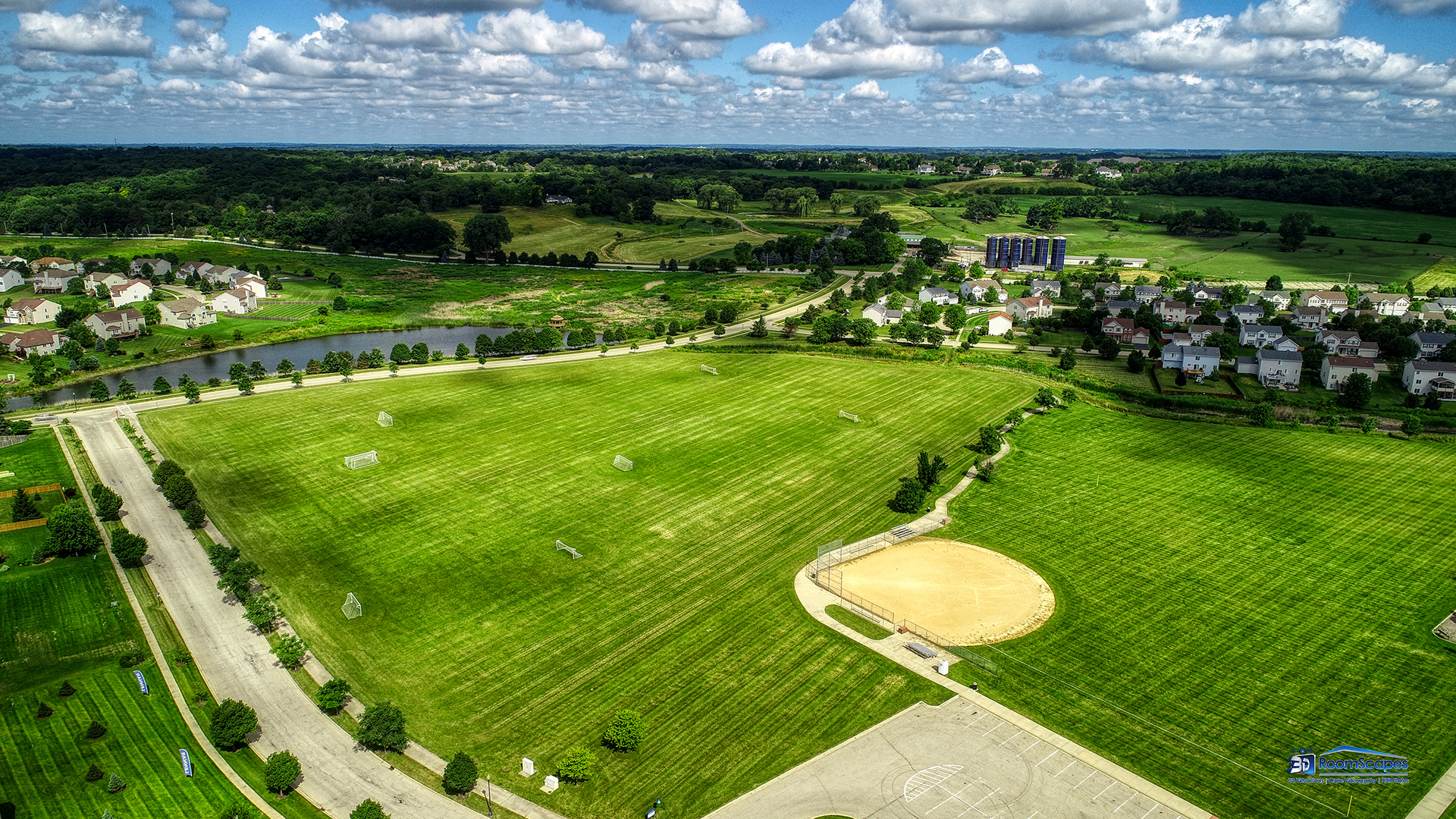 1218 Draper Road McHenry, IL 60050 - Photo 29 of 30 a view of a golf course with a swimming pool