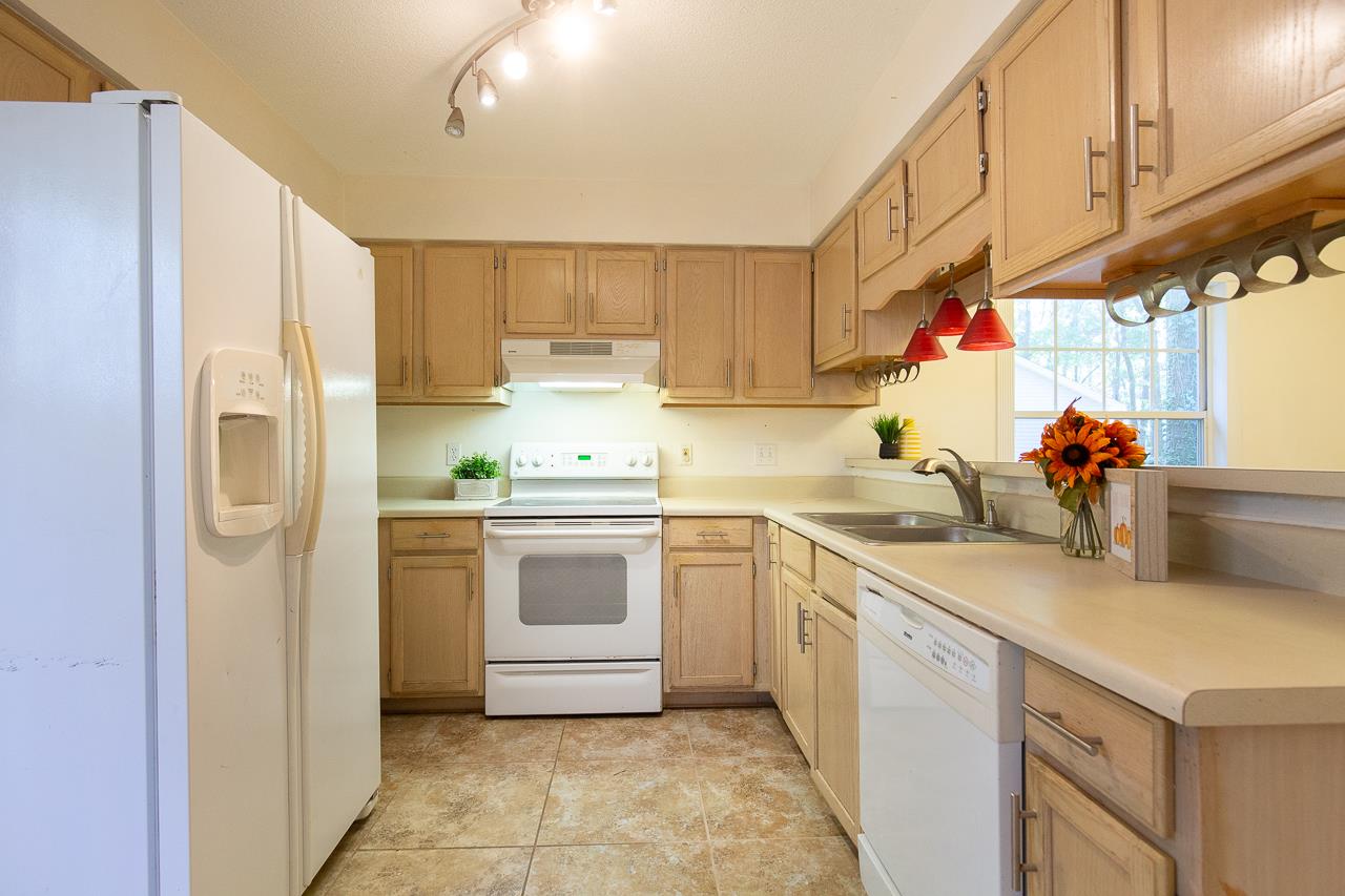 1699 Folkstone Road Tallahassee, FL 32312 - Photo 13 of 34