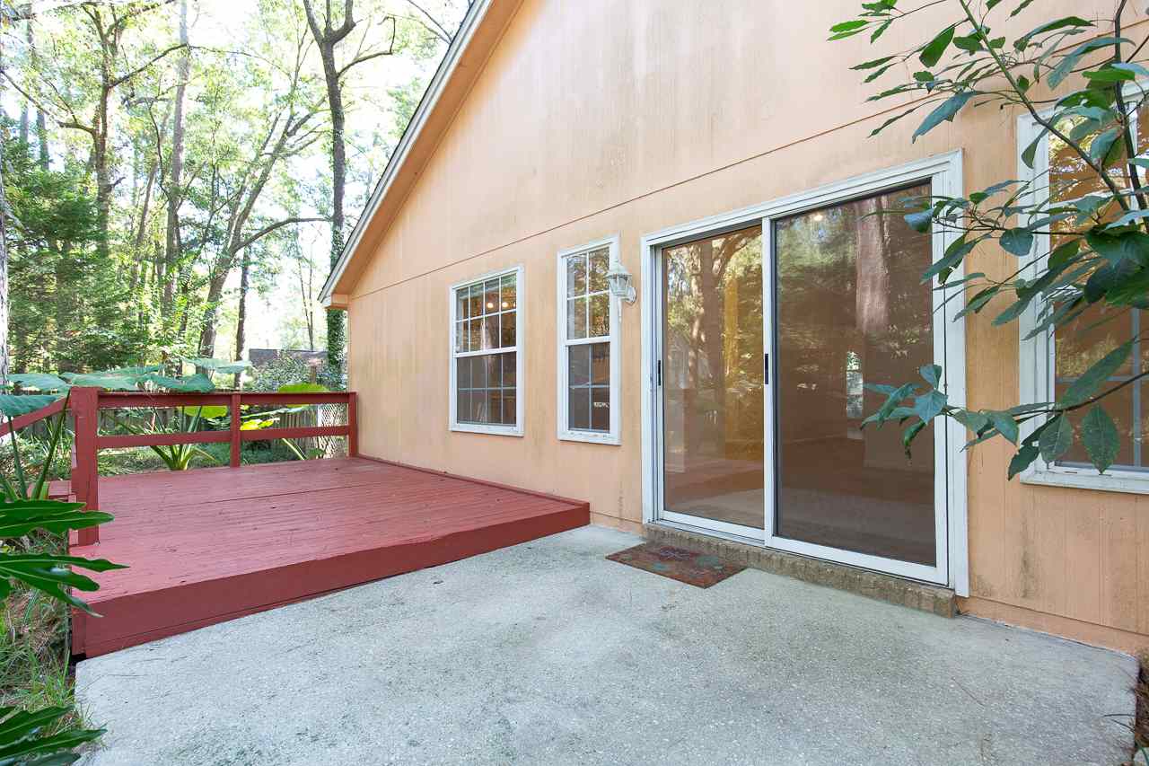 1699 Folkstone Road Tallahassee, FL 32312 - Photo 2 of 34