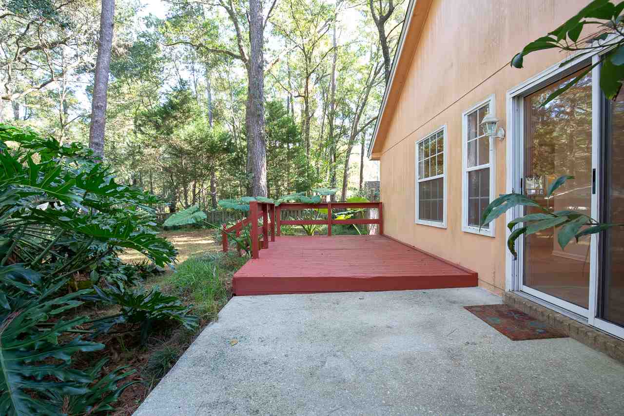 1699 Folkstone Road Tallahassee, FL 32312 - Photo 3 of 34