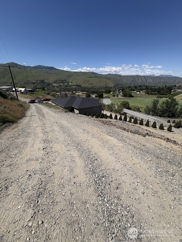 1515 American Fruit Road Wenatchee, WA 98801 - Photo 7 of 35 a view of a big yard