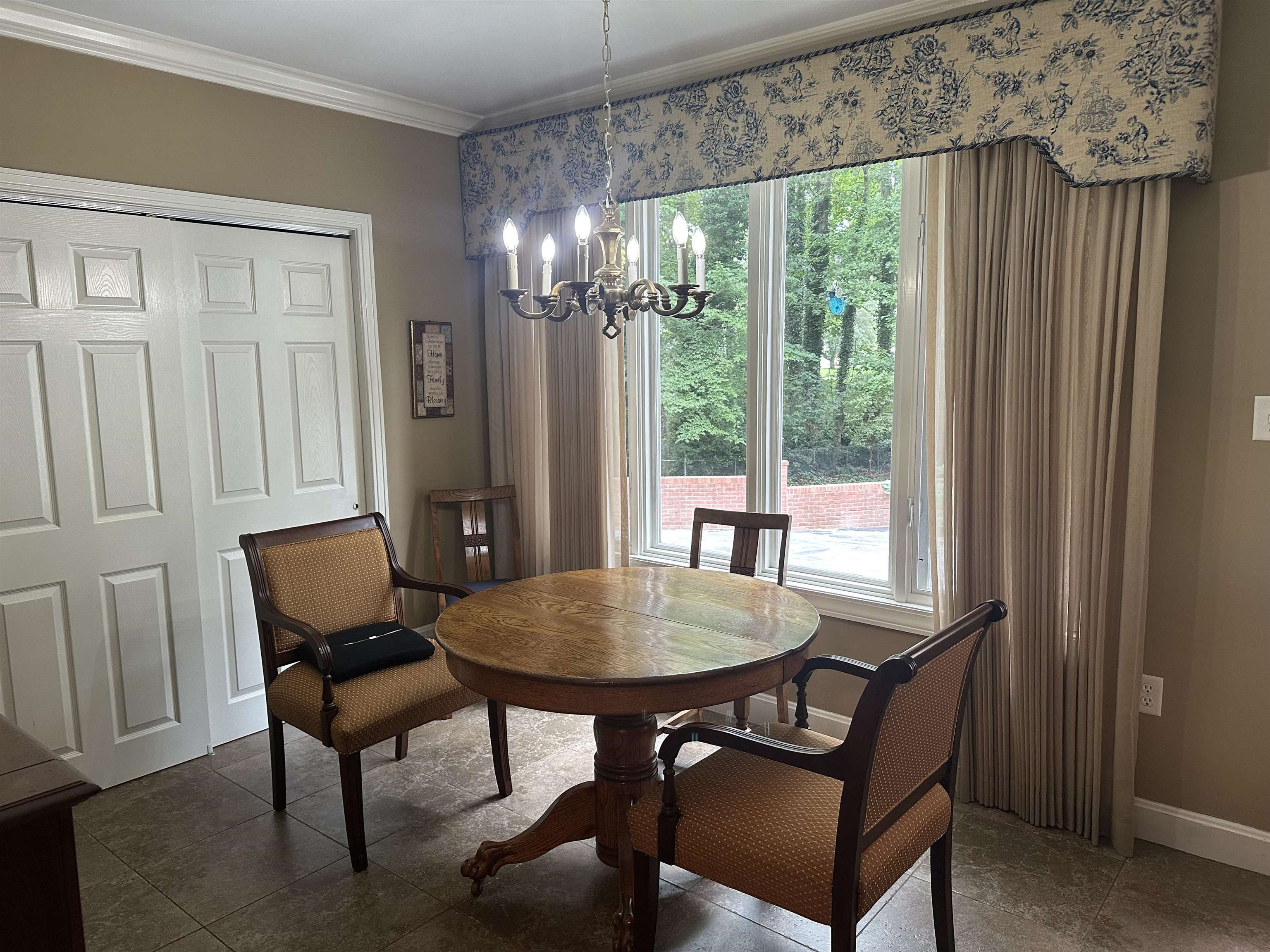 606 South Limestone Street Gaffney, SC 29340 - Photo 9 of 38