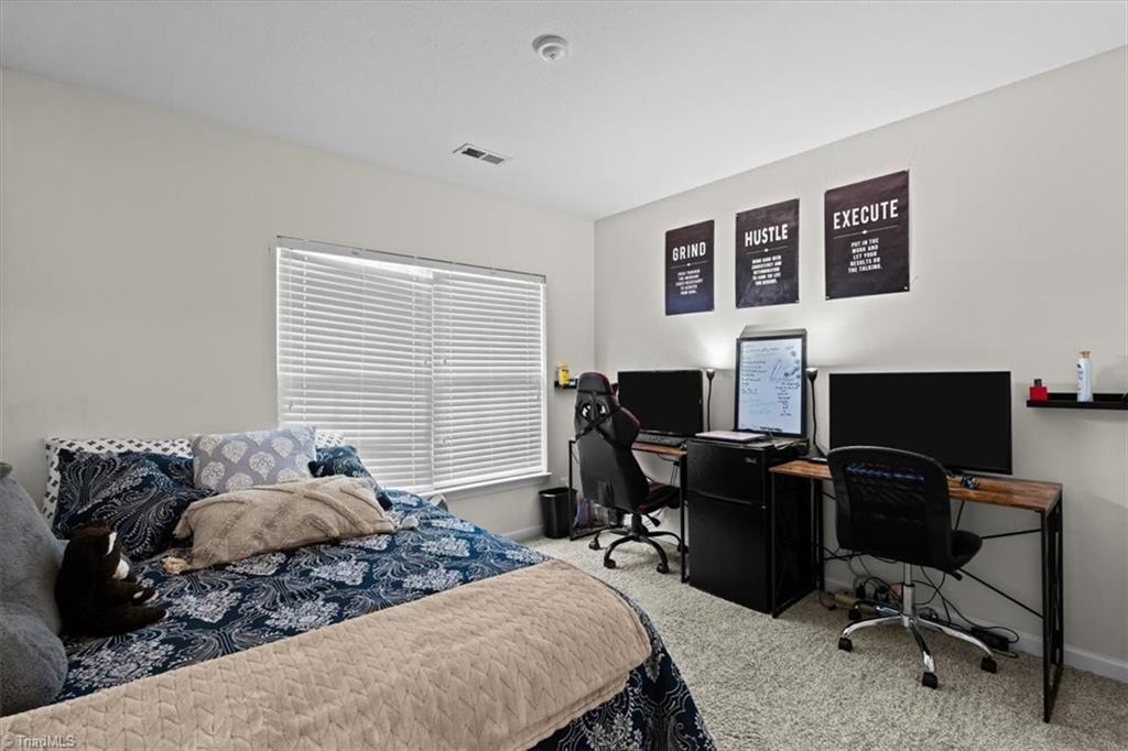3033 Renaissance Parkway Jamestown, NC 27282 - Photo 27 of 32