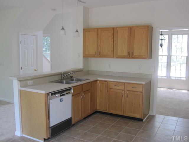 532 Hanska Way Raleigh, NC 27610 - Photo 2 of 6 Gallery Image 2