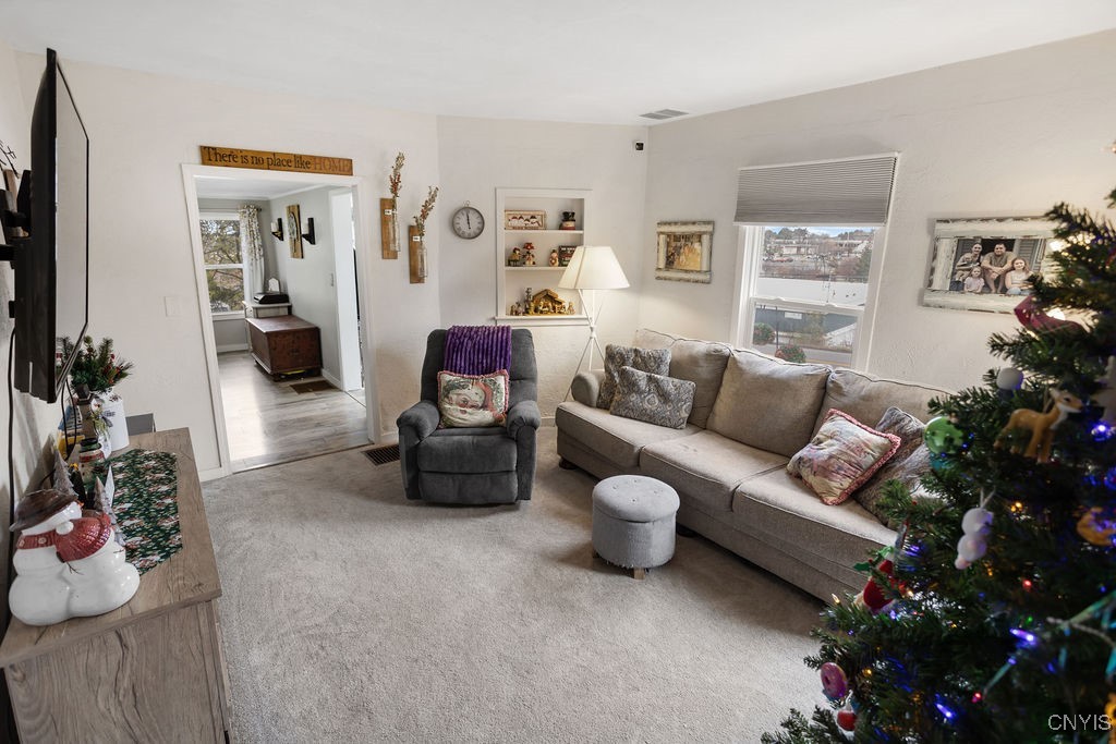 5591 Thompson Road DeWitt, NY 13214 - Photo 18 of 34