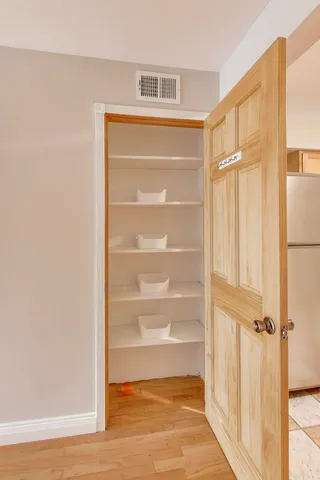 $230,000 | 9420 Bay Colony Drive, Unit 2E, Des Plaines, IL 60016