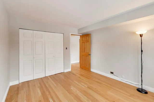 $230,000 | 9420 Bay Colony Drive, Unit 2E, Des Plaines, IL 60016