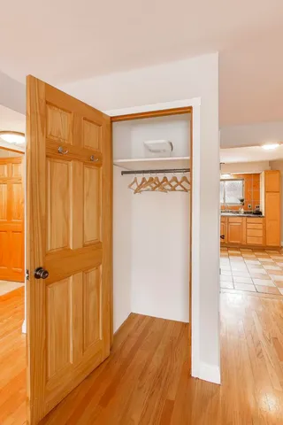 $230,000 | 9420 Bay Colony Drive, Unit 2E, Des Plaines, IL 60016