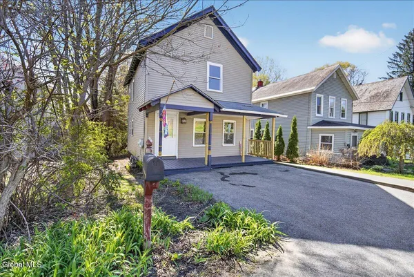 $1,895 | 204 Saratoga Avenue, Ballston Spa, NY 12020