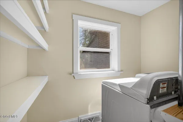 $1,895 | 204 Saratoga Avenue, Ballston Spa, NY 12020