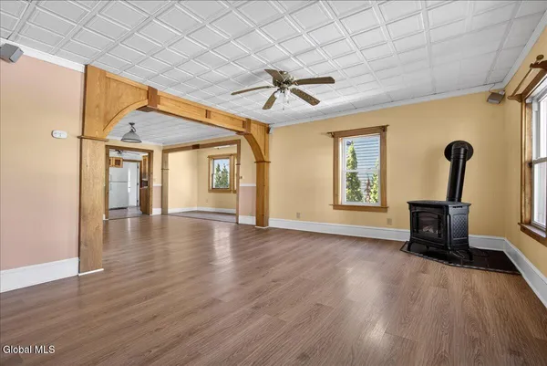 $1,895 | 204 Saratoga Avenue, Ballston Spa, NY 12020