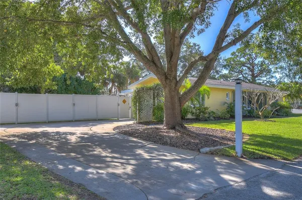 $3,500 | 5850 24th Avenue South, Gulfport, FL 33707