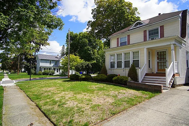 $309,000 | 27 Bloomingdale Avenue, Newstead, NY 14001
