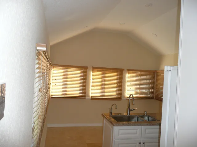 $3,000 | 525 24th Avenue North, Lake Worth Beach, FL 33460