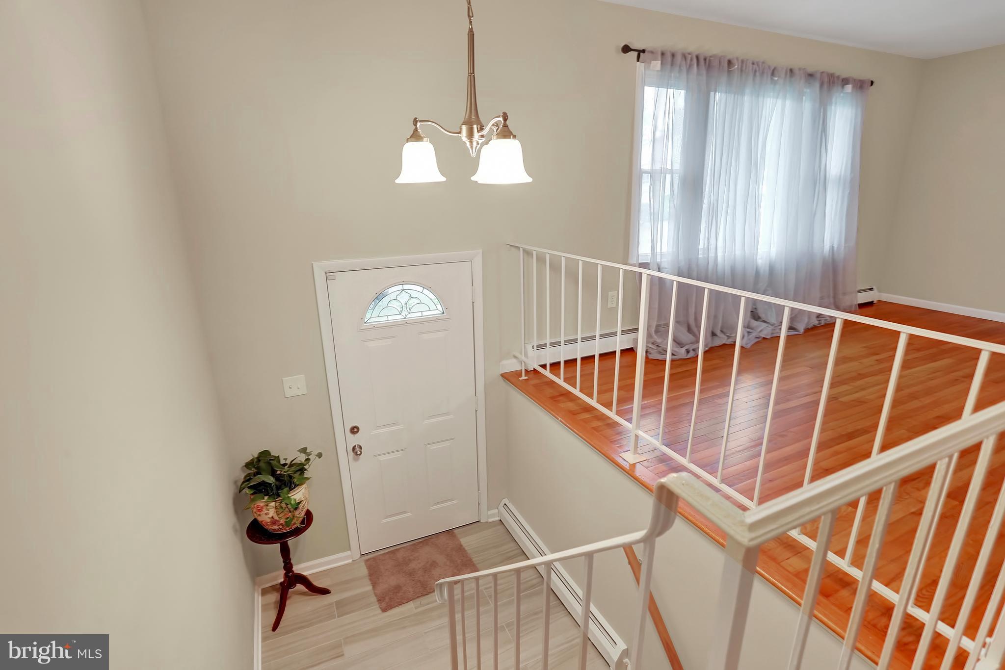 13351 Kingsman Road Woodbridge, VA 22193 - Photo 6 of 30 Kitchen