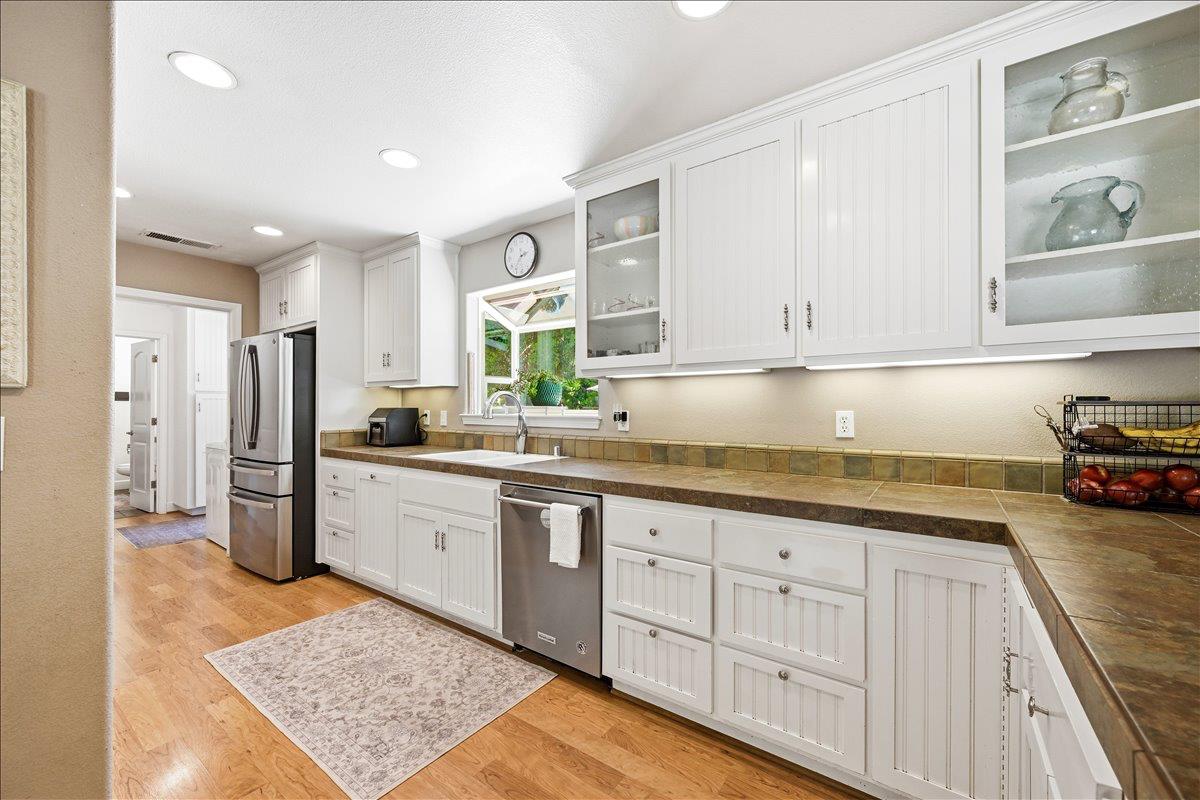 14240 Hollydale Road Grass Valley, CA 95945 - Photo 12 of 53