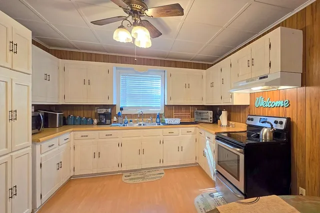 $475,000 | 400 Hickory Hill Drive, Burkeville, TX 75932