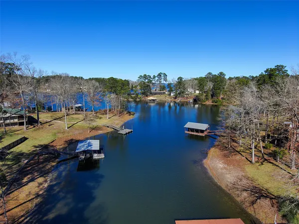 $425,000 | 400 Hickory Hill Drive, Burkeville, TX 75932