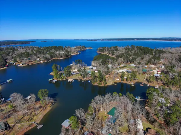 $425,000 | 400 Hickory Hill Drive, Burkeville, TX 75932