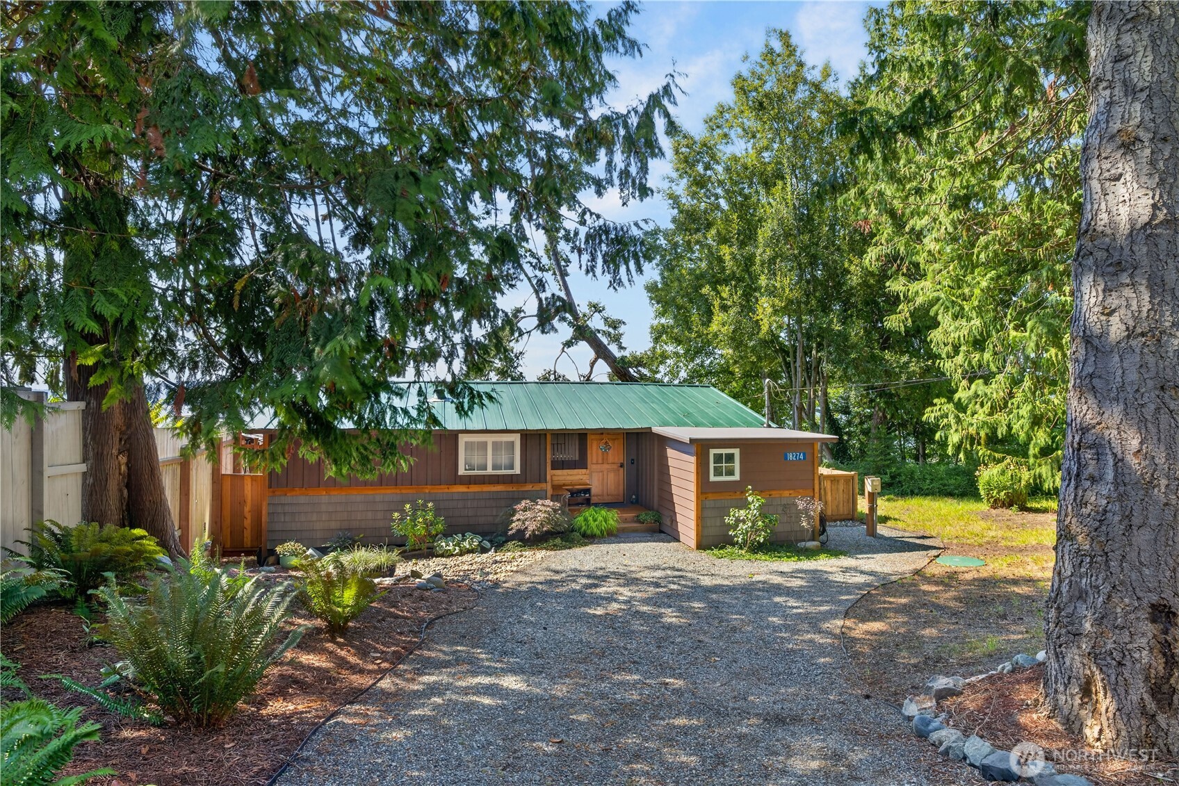 18274 Capet Zalsiluce Road La Conner, WA 98257 - Photo 32 of 37 Gallery Image 32