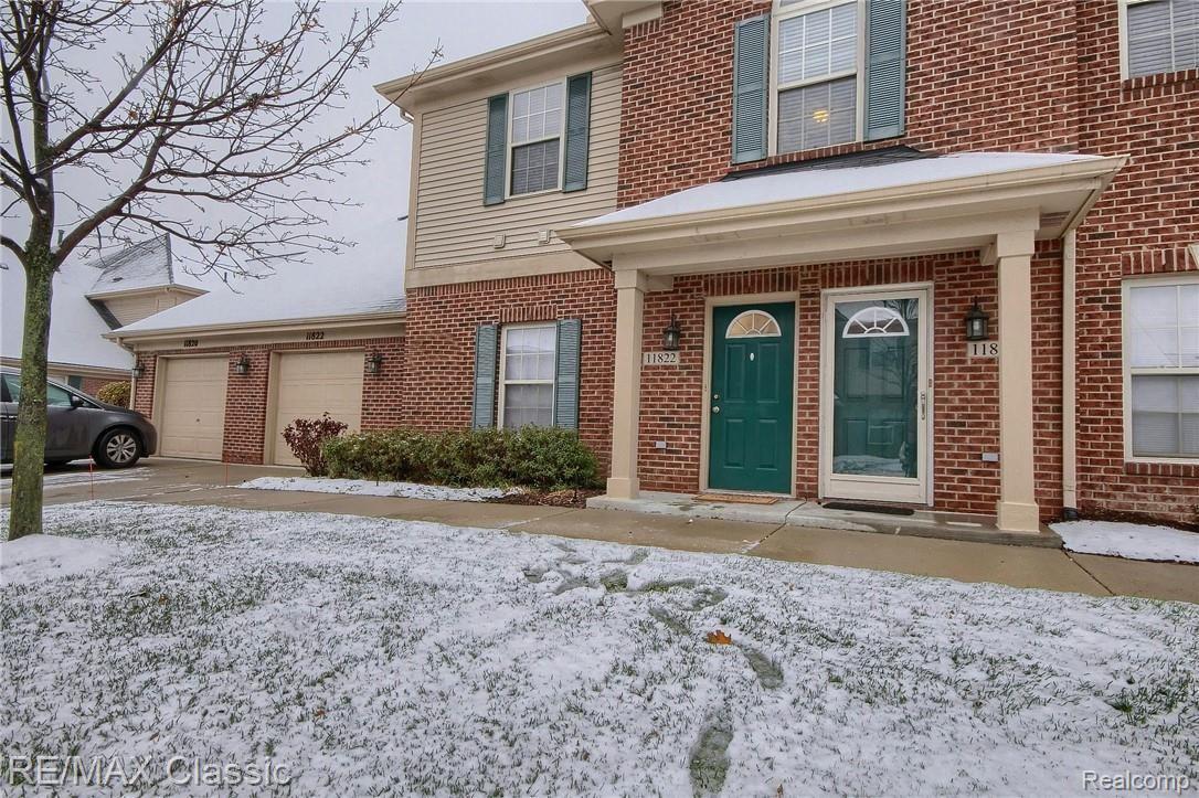 11822 Farmington Road, Unit 72 Livonia, MI 48150 - Photo 3 of 31 3-Front 2nd View.jpg