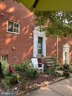 3528 Gunston Road Alexandria, VA 22302 - Photo 2 of 37