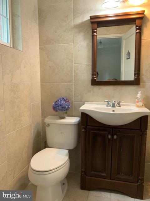 3528 Gunston Road Alexandria, VA 22302 - Photo 14 of 37