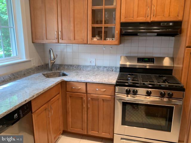 3528 Gunston Road Alexandria, VA 22302 - Photo 5 of 37