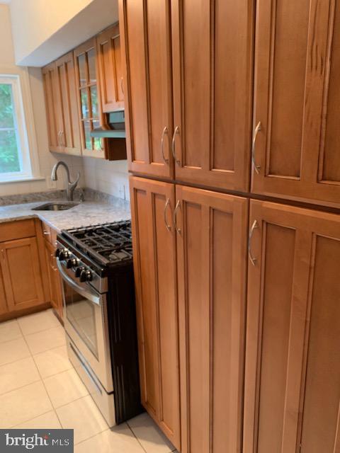 3528 Gunston Road Alexandria, VA 22302 - Photo 7 of 37