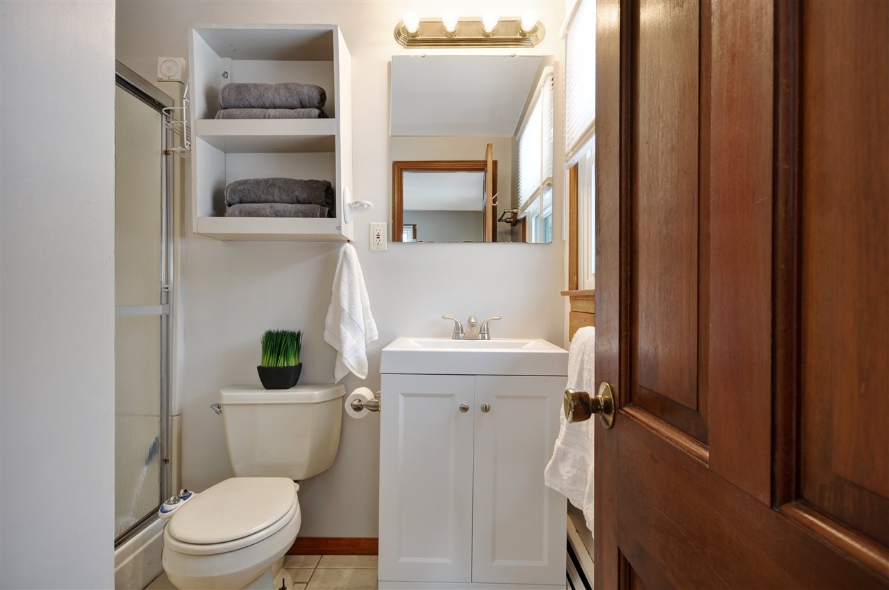 6 Quincy Lane Merrimack, NH 03054 - Photo 16 of 29 Gallery Image 16