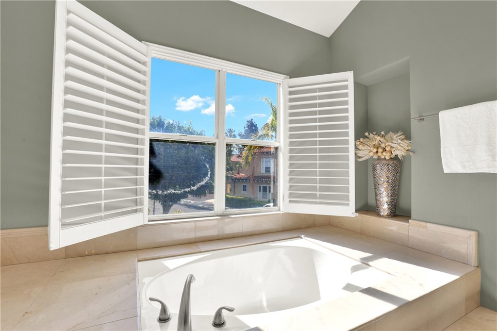 2497 Aquasanta, Unit 72 Tustin, CA 92782 - Photo 32 of 54