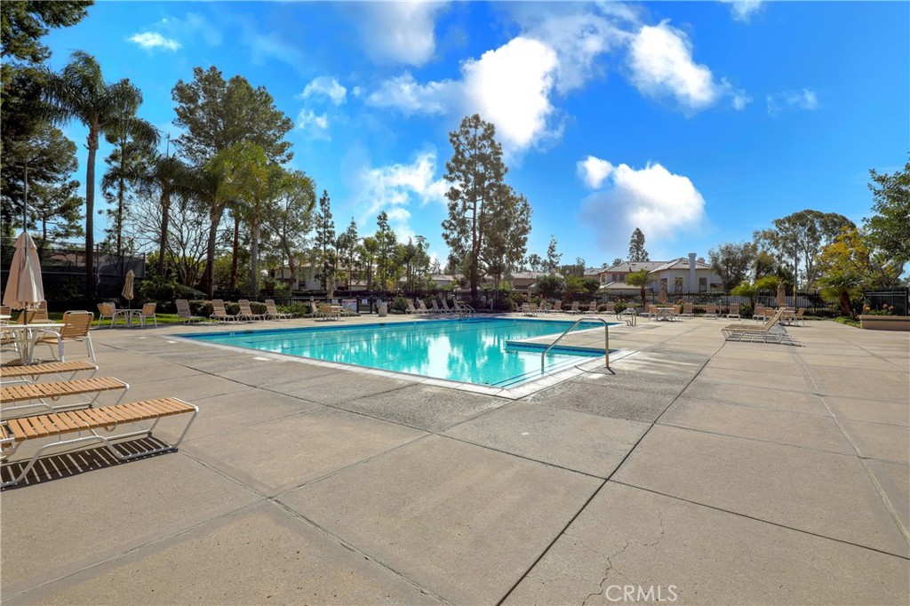 2497 Aquasanta, Unit 72 Tustin, CA 92782 - Photo 47 of 54