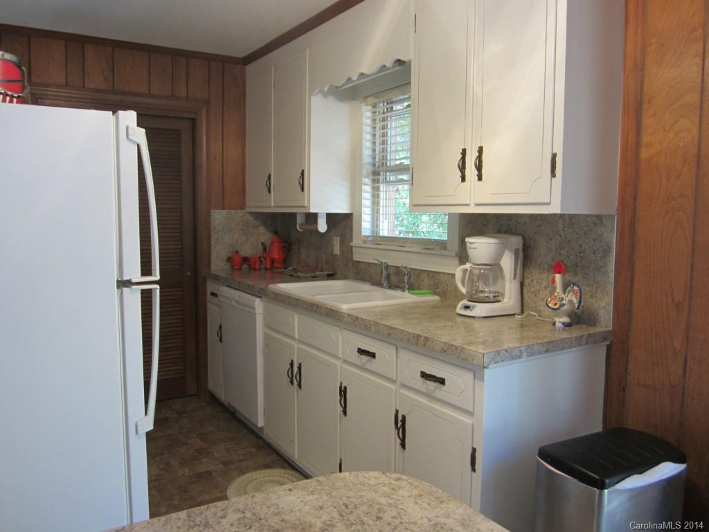 1004 Hunt Road Lexington, NC 27292 - Photo 3 of 16 Gallery Image 3