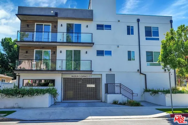$4,495 | 14419 Riverside Drive, Unit 204, Sherman Oaks, CA 91423