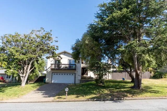 $860,000 | 15105 Charter Oak Boulevard, Salinas, CA 93907