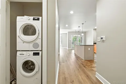 $475,000 | 1631 Emerson Street, Unit 207, Denver, CO 80218