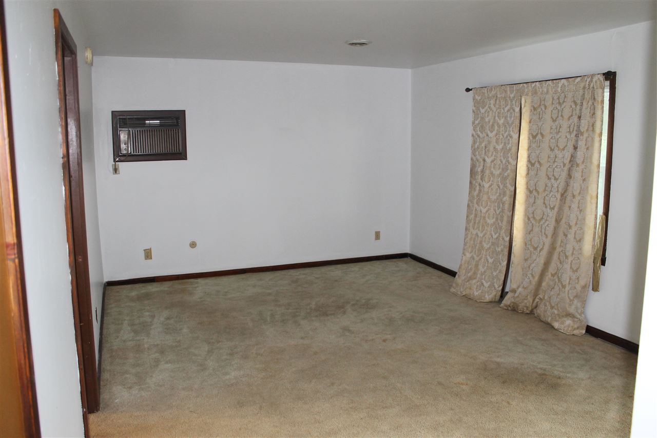 32 Moseley Road Peru, IN 46970 - Photo 4 of 23